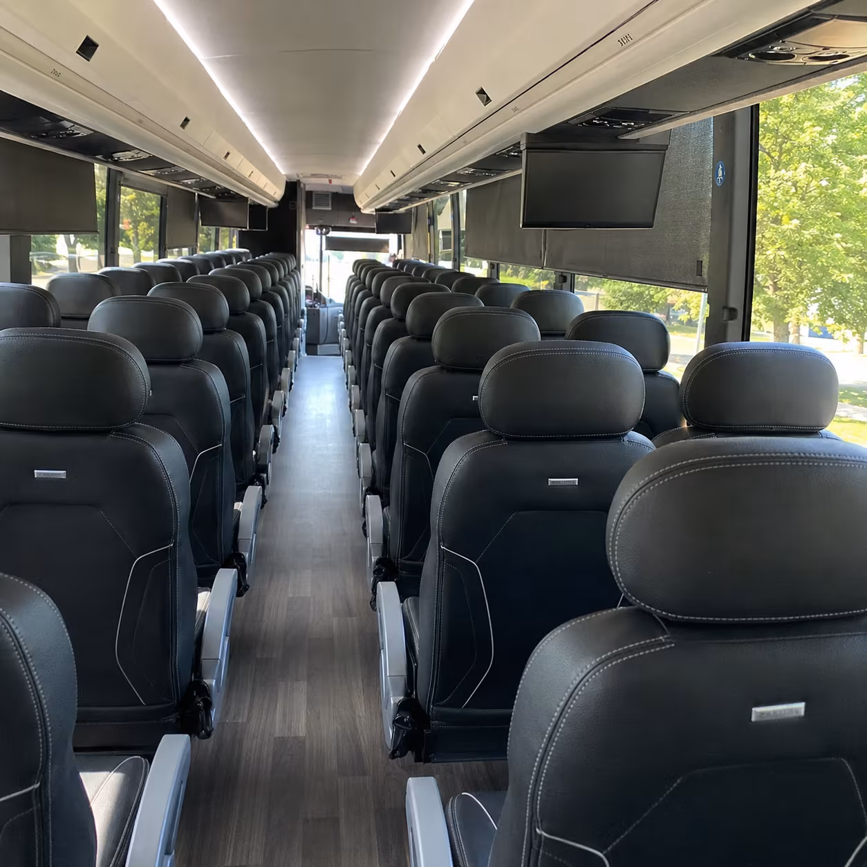 charter bus rentals and shuttle service to minneapolis saint paul international airport msp